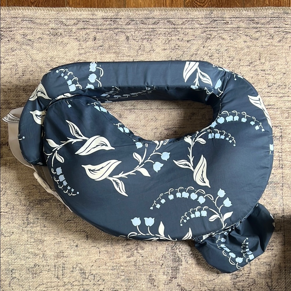 My breast friend Nursing Pillow
